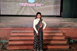 पहली बार खादी बुनने वाली श्रमिक महिलाओं का फैशन शो