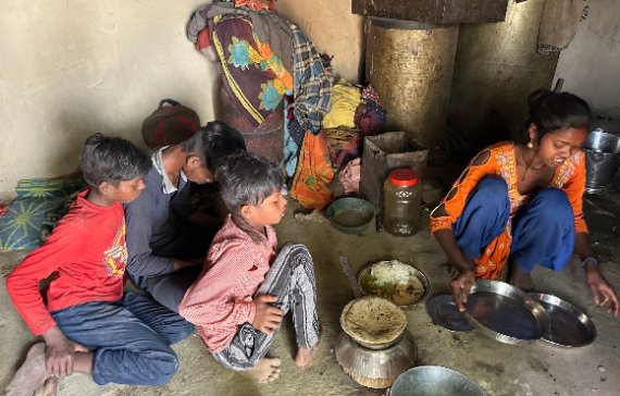 A Musahar family in Varanasi