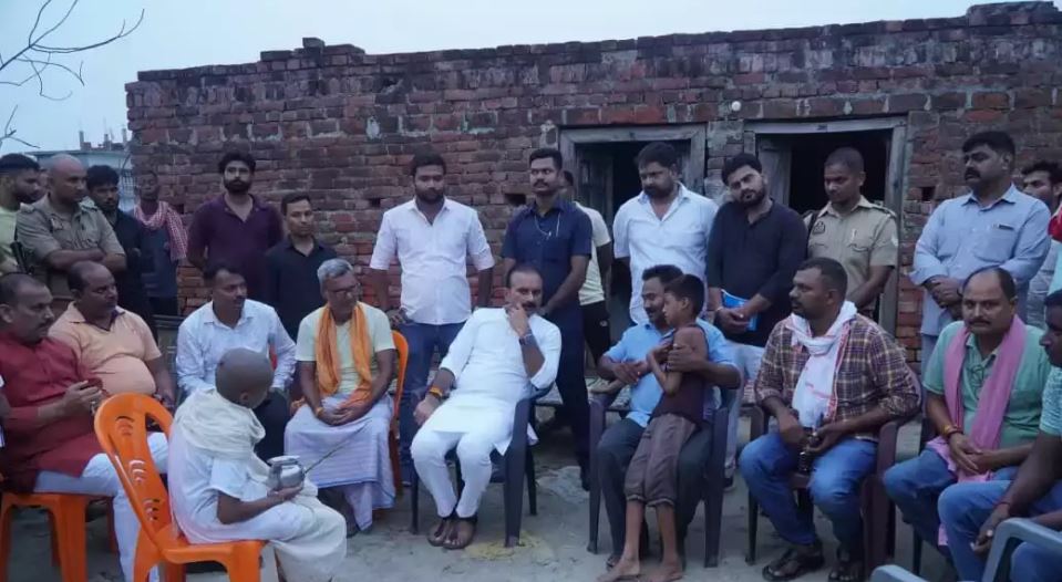 MLA Susheel Singh at victim's house in Karjara