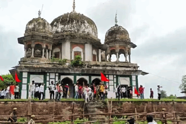Tomb of Nawab Abdul Samad in Fatehpur, UP
