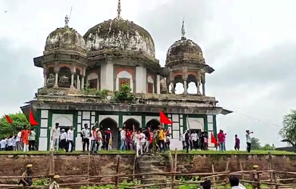 Tomb of Nawab Abdul Samad in Fatehpur, UP