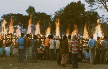 Collective rites of 13 tribals killed in Kalinganagar in January 2006