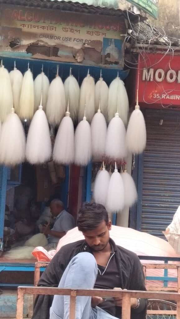 Bada Bazar is the biggest centre of migrant workers in Kolkata 