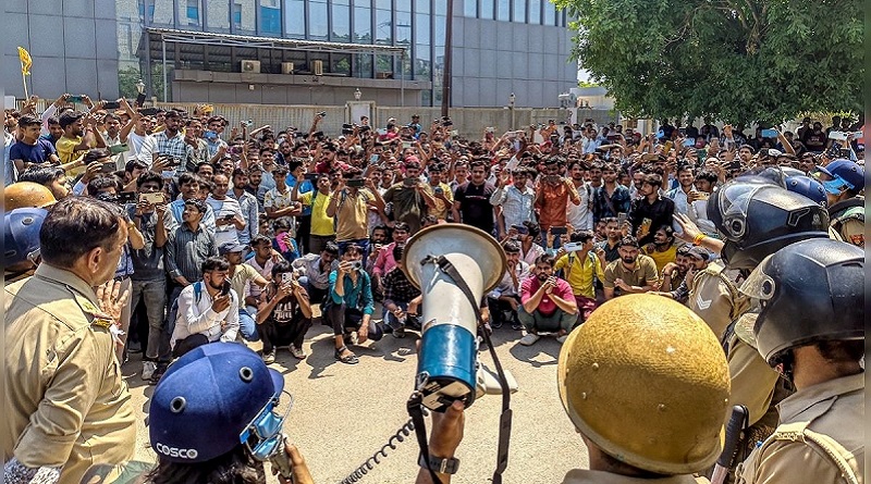 Noida factory gate dharna and deployed police force